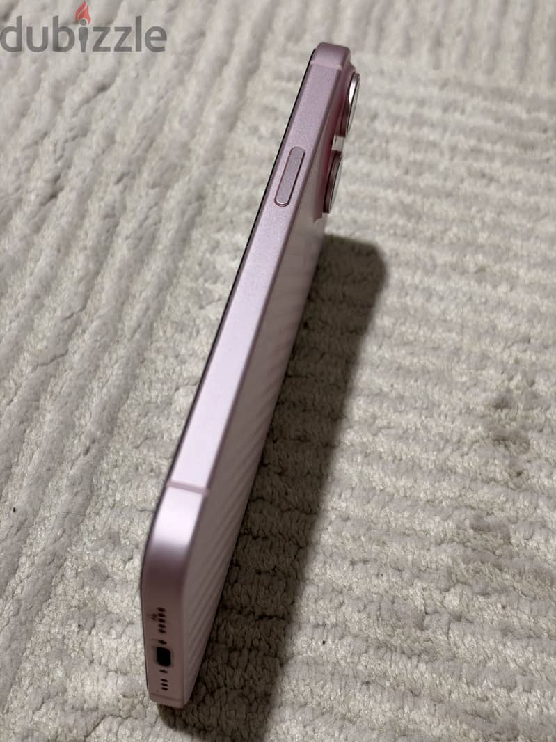 iPhone 15 9