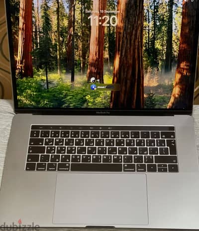 MacBook Pro 2018 15.4 inch 512 Gb 16 Ram i7 , AMD Radeon Pro 560X 4 GB