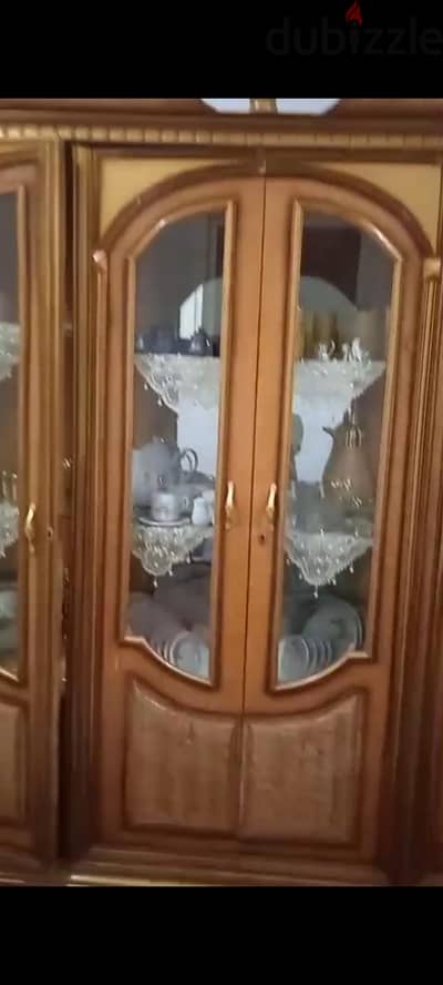 نيش للبيع عموله