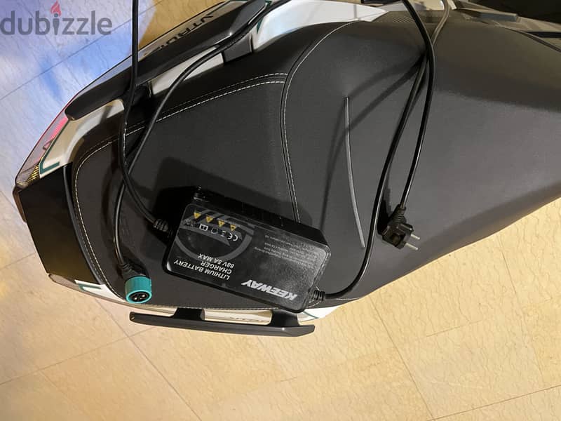 keeway vtr01 3000 watt 4