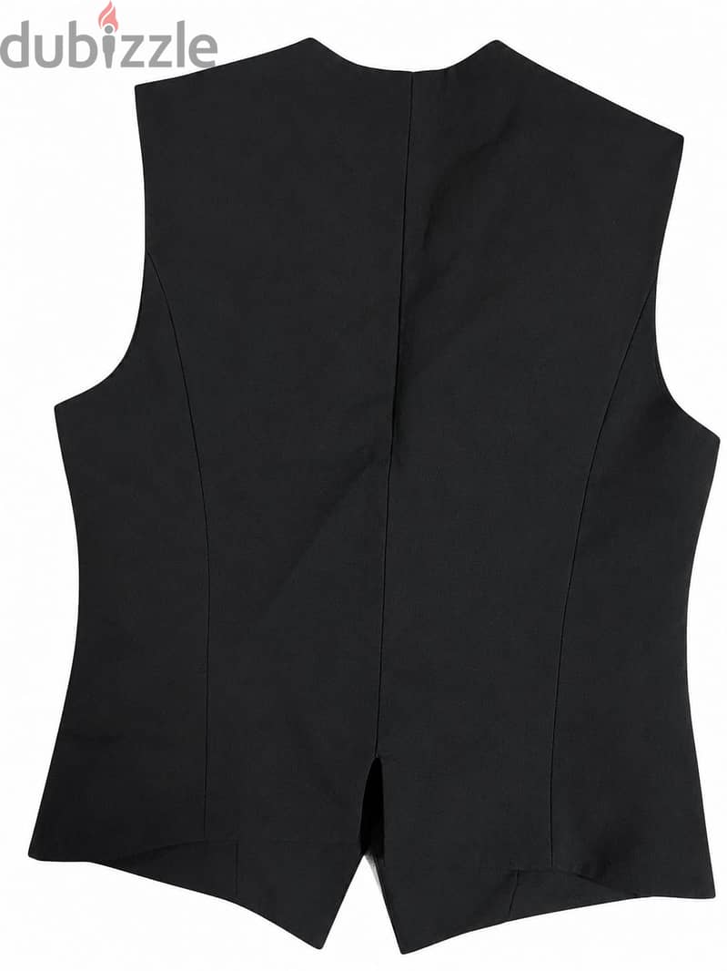 Black vest 1