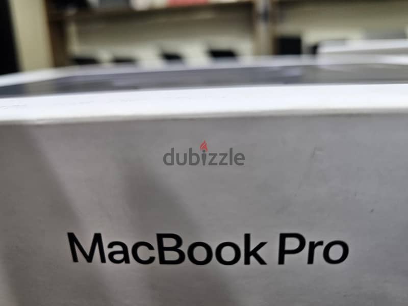 Macbook Pro M4 Pro 16 inch 24 Ram 2