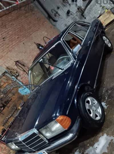Mercedes-Benz 200 1985
