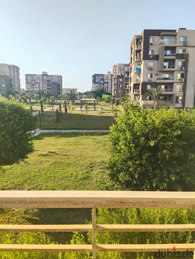 For sale, an apartment 130 meters on the fifth floor corner with kitchen in Dar Misr Compound, Neighborhood 16, Sheikh Zayed