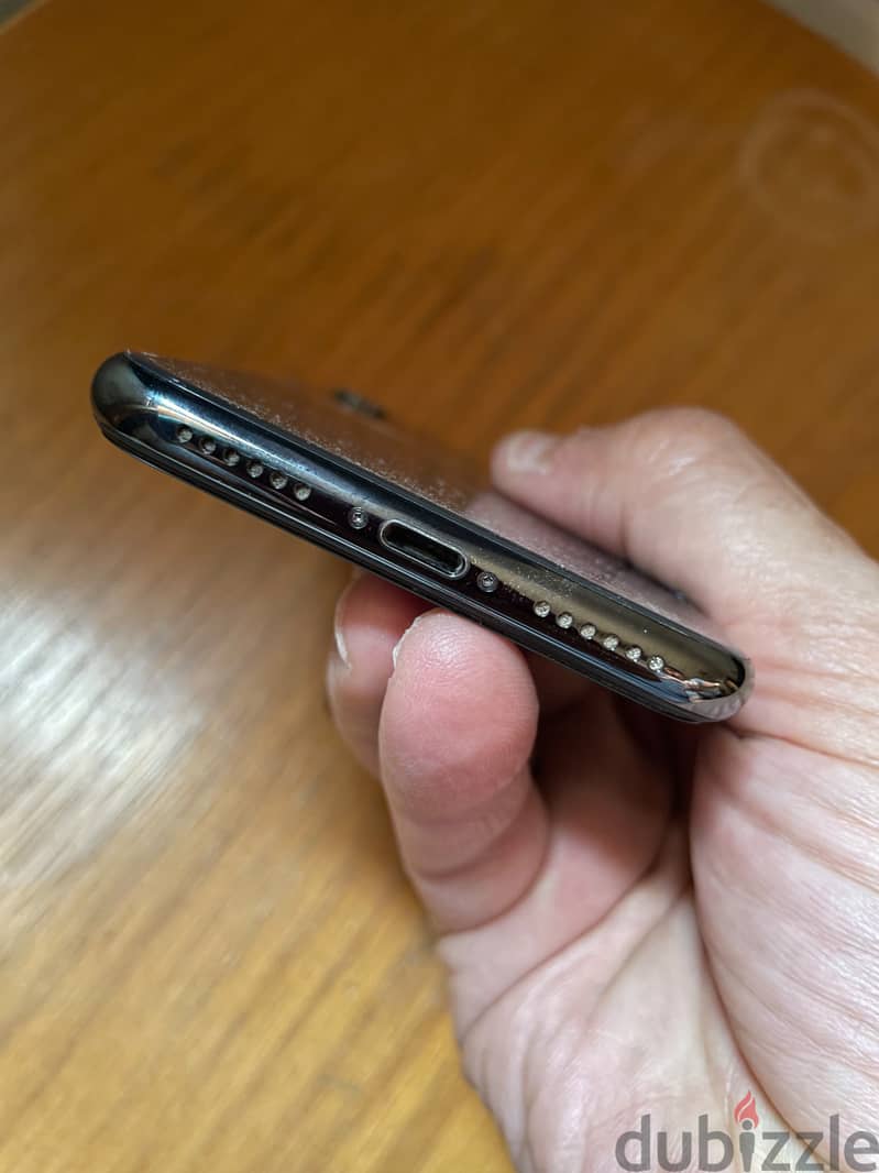 Apple - iPhone X 1