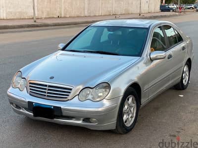 مرسيدس بنز سي 180 2004