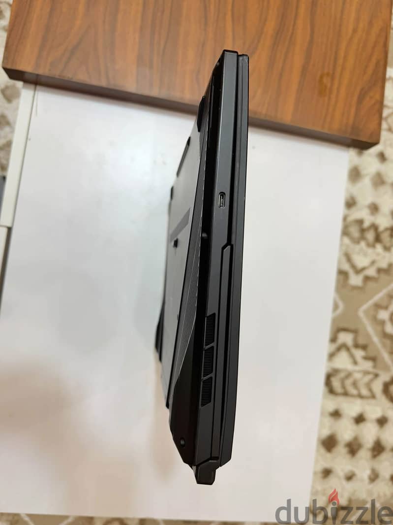 ASUS ROG Zephyrus Duo 16 GX650PY  10