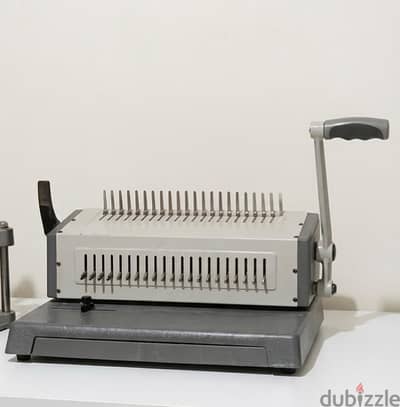 ماكينة تكعيب comb binding machine