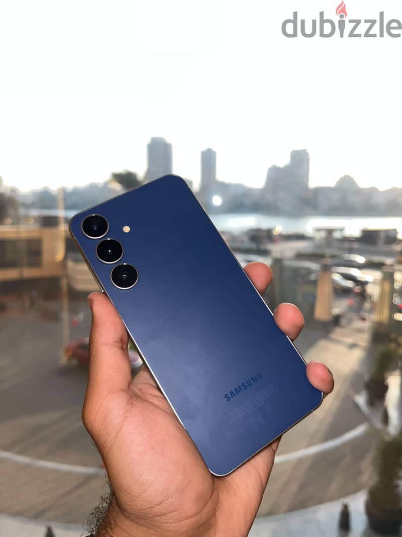 Samsung S25 FE 4