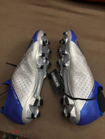 Nike phantom ghost lace