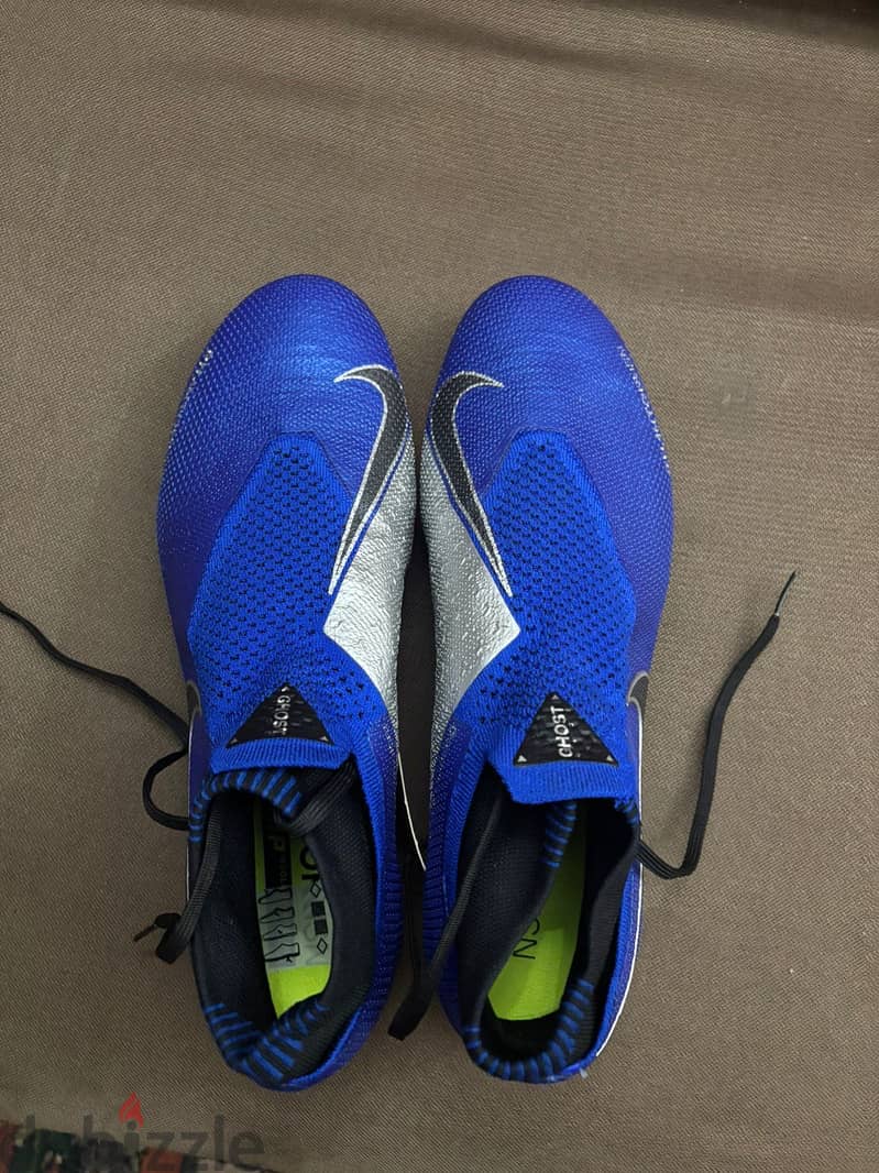 Nike phantom ghost lace 4