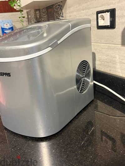 Ice maker