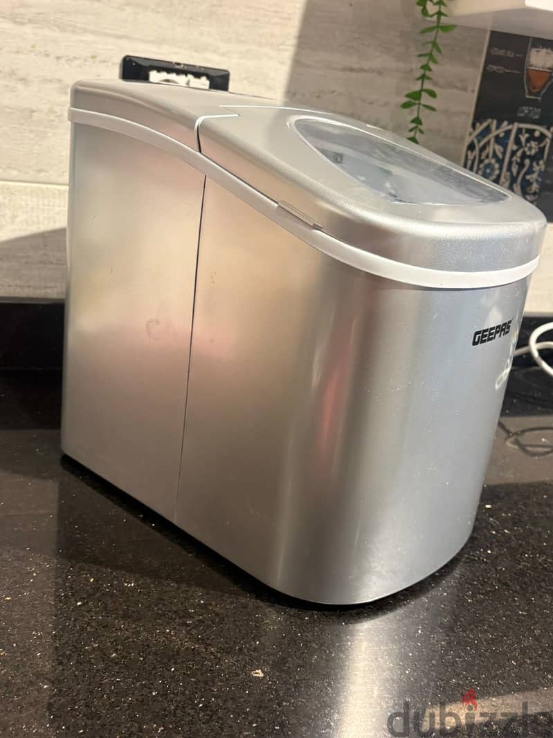 Ice maker 1