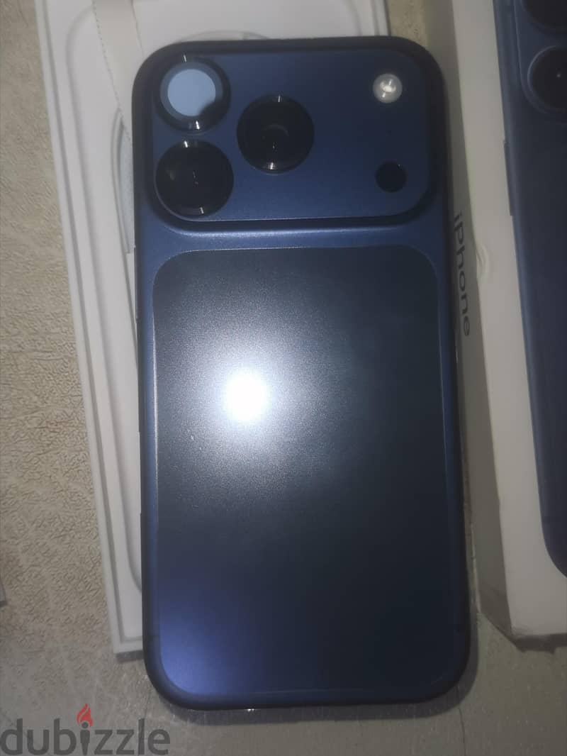 Apple - iPhone 17 Pro 7