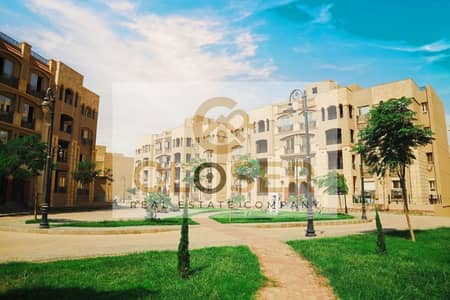شقه للبيع أرضي بجاردن ف كمبوند روك فيرا التجمع الخامس ( أستلام فورررري ) بسعر لقطه