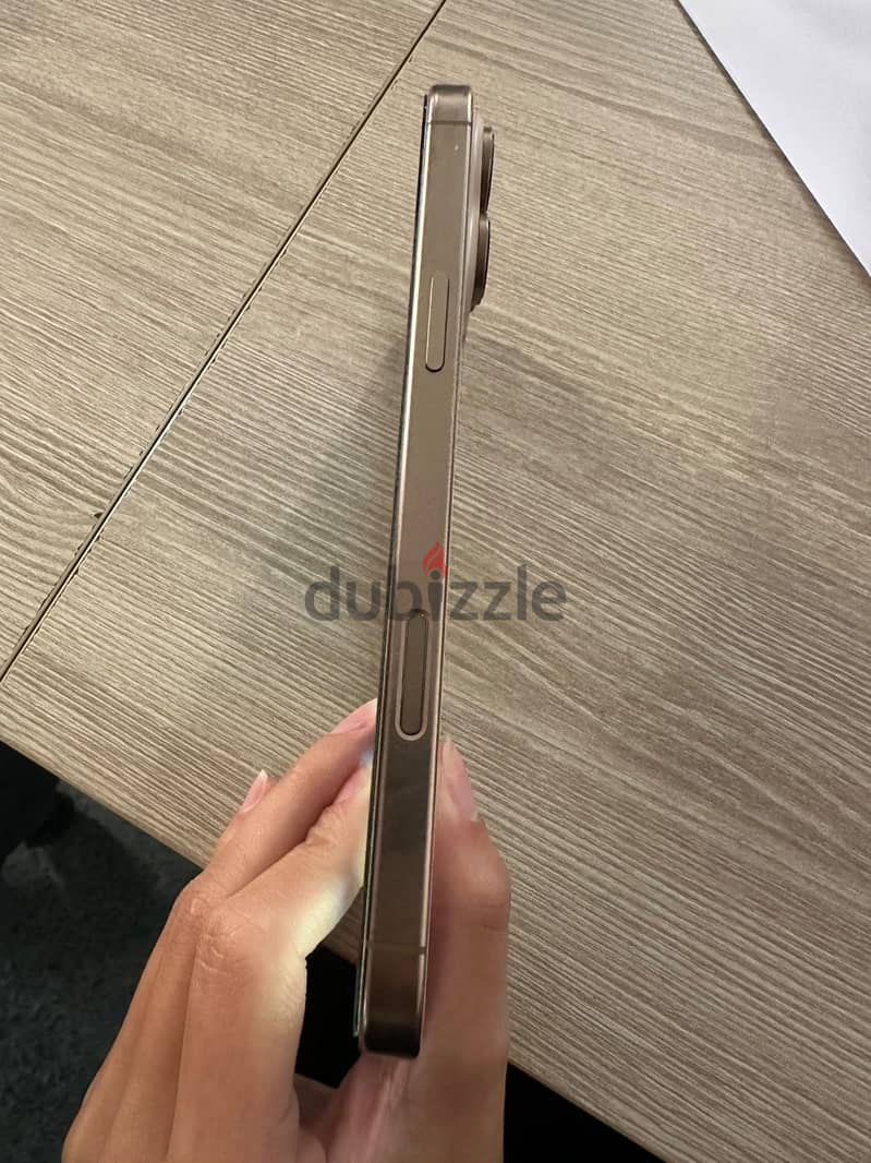Apple - iPhone 16 Pro Max 3