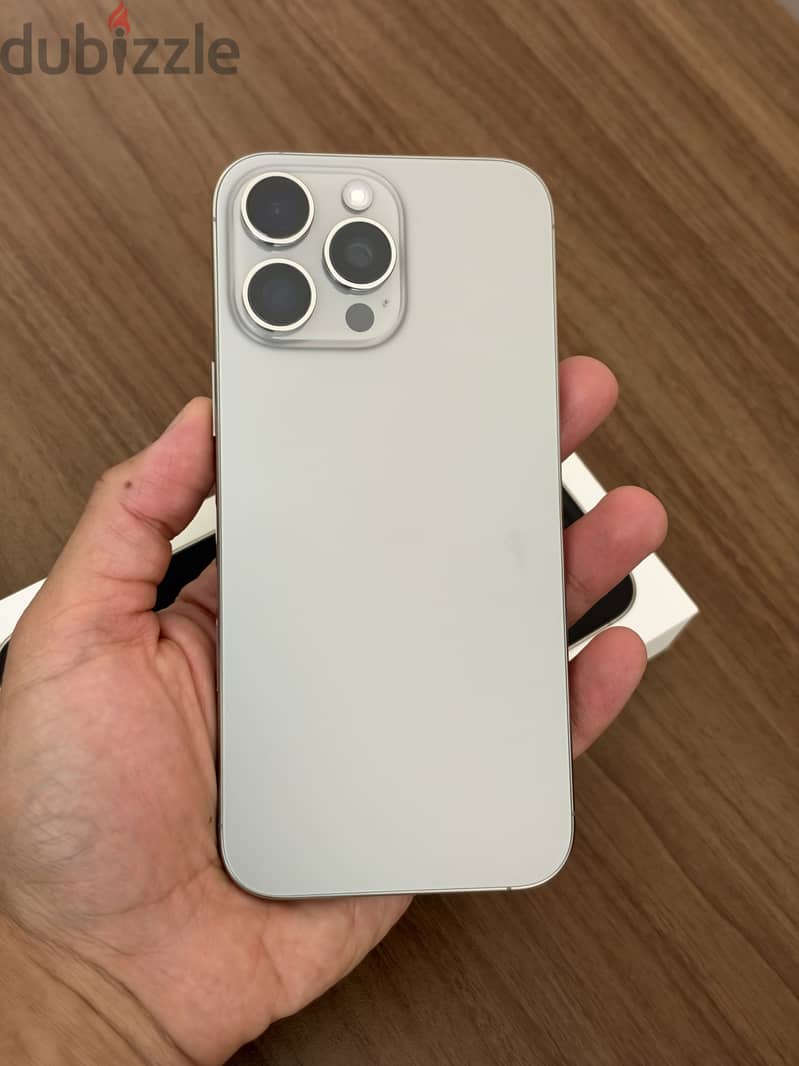 Apple - iPhone 16 Pro Max 4