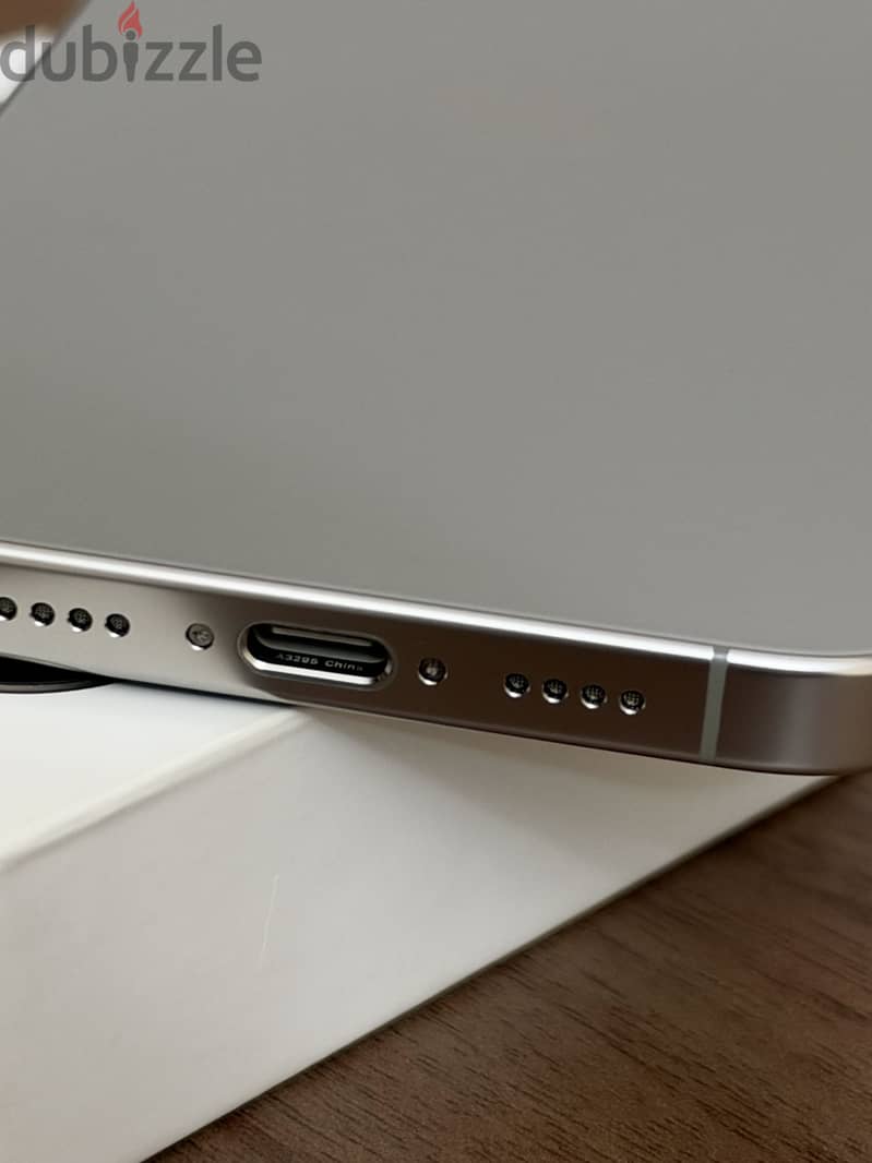 Apple - iPhone 16 Pro Max 6