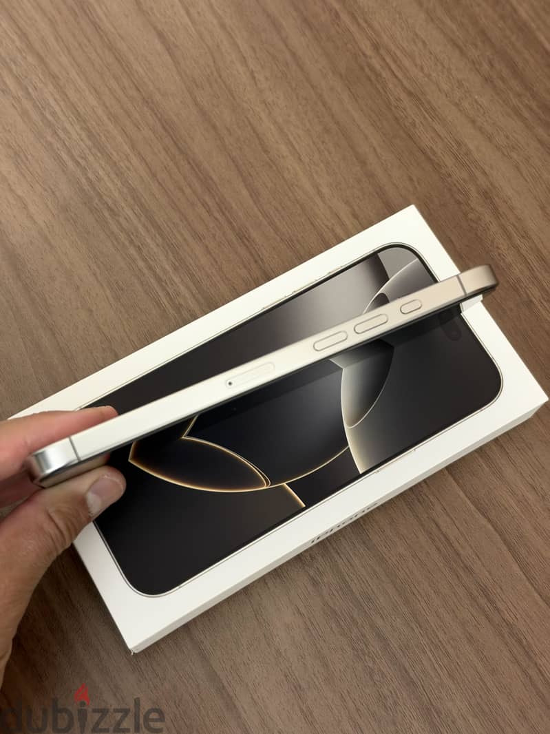 Apple - iPhone 16 Pro Max 7