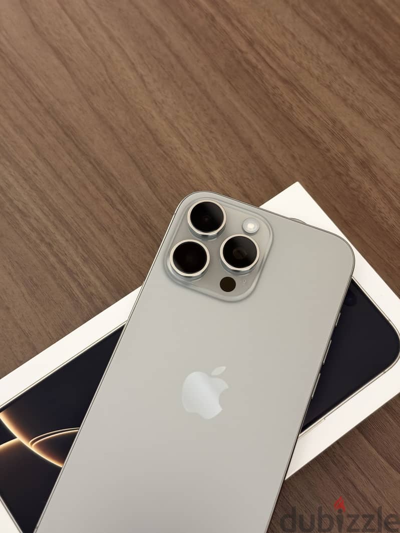 Apple - iPhone 16 Pro Max 9