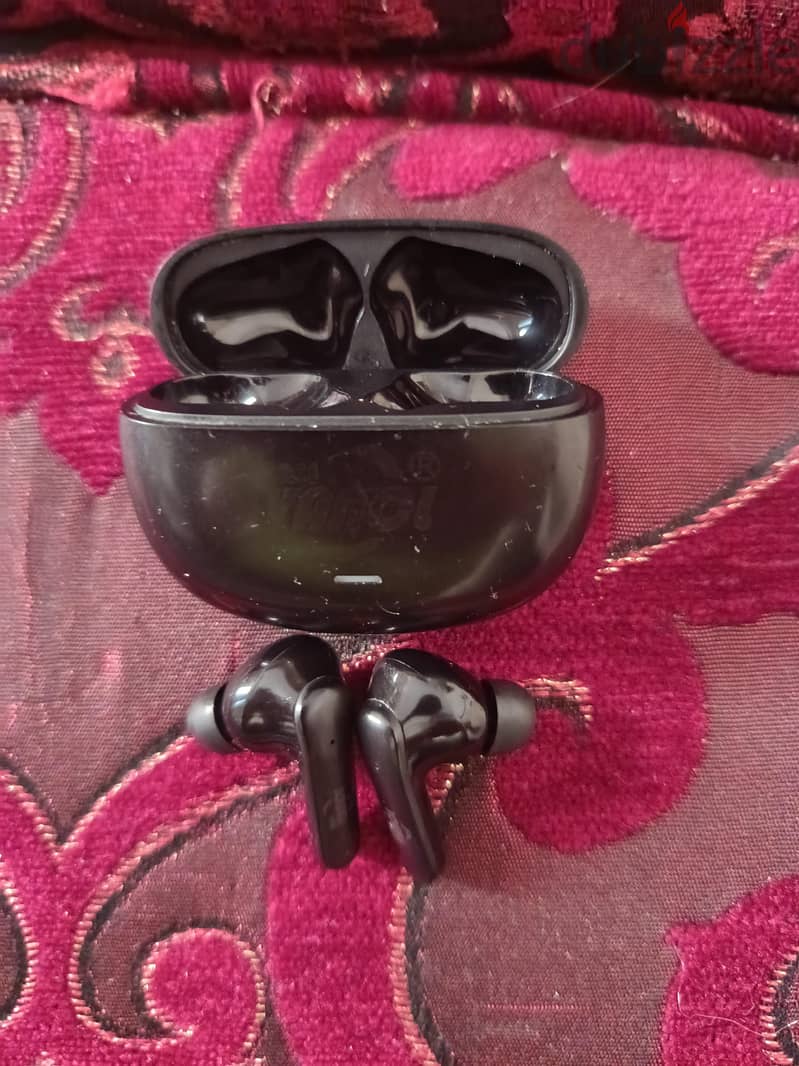 Wireless headphones 1