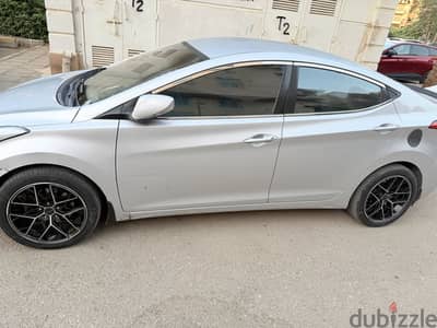 هيونداي إلينترا 2013