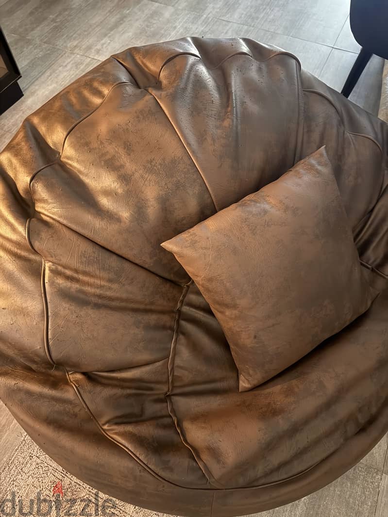 Bean bag brown from magalis 1