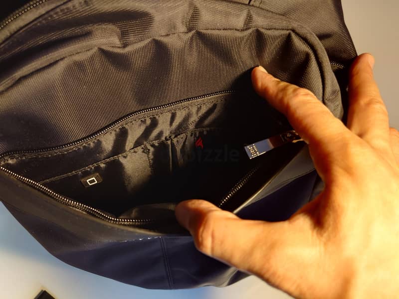Cerrruti backpack ( original) new condition 1