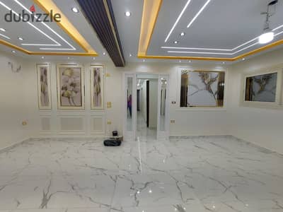 175m Administrative and Commercial Apartment in Smoha 3 Rooms and Reception 3 in the Golden Square First Floor Near Khair Zaman