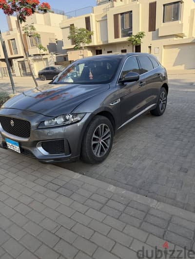 جاكوار إف بيس 2018