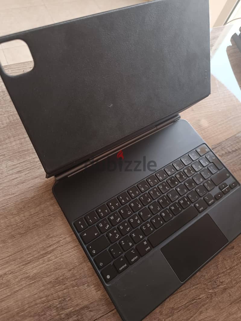 ibad pro + magic keyboard + pencil 2