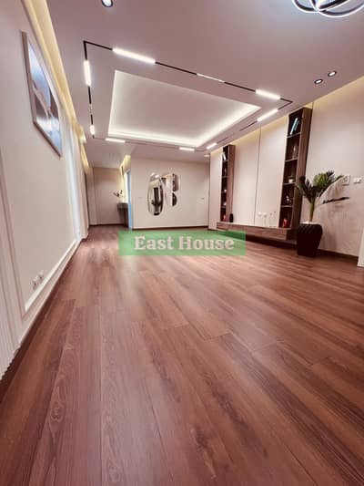 For sale, an apartment 140 in b10, first residence, ultra-super lux on wide garden