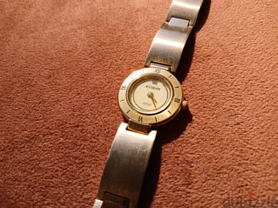 Accurate SWISS Made Antique Gold Women's Watch