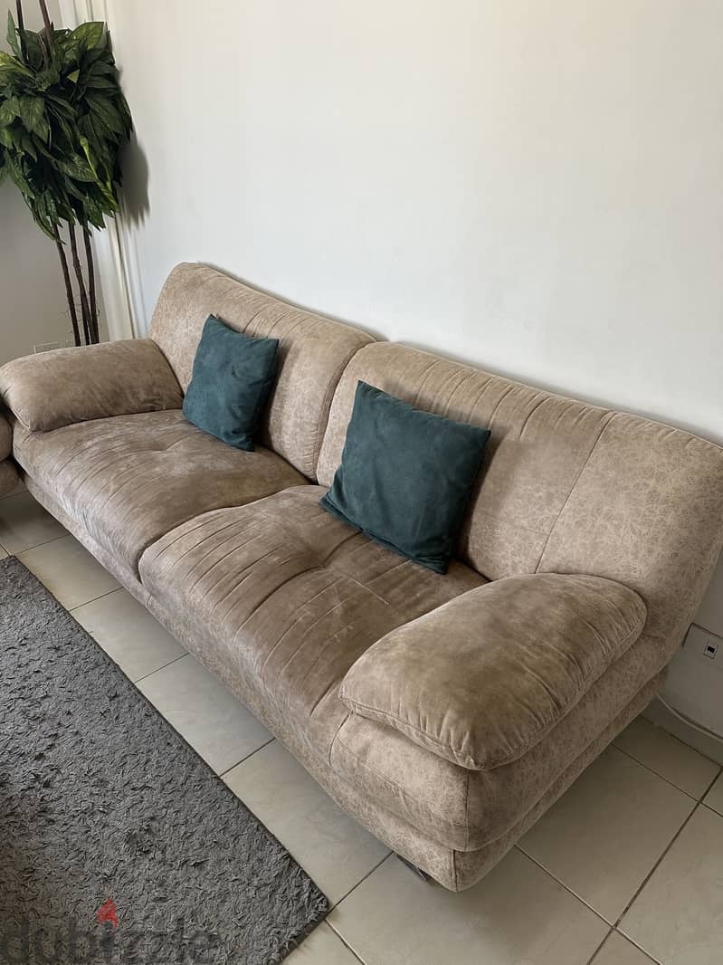 Beige sofa 2