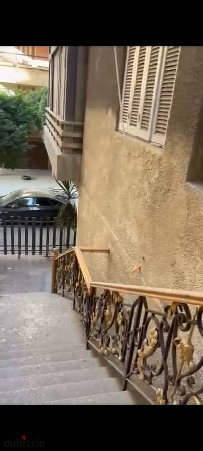 Apartment 250m for sale in Mohandessin – off Shehab Street  buildings 1980  additional entrance with internal staircase for salons and dining  3 bedrooms (including one master)  3 bathrooms (master – children – guests)  full finishing and renovation 2025  new foundations electricity – plumbing – air conditioning  HDF + marble + natural wood facade B