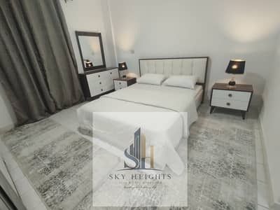 An apartment with an area of 155 square meters, in a very prime location in front of Al-Rehab Club and just steps away from the old market, suitable f