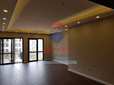 For Rent | Luxury Apartment in Courtyard