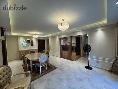 شقة اول سكن مفروشة بالكامل نيو كلاسيك للإيجار في كمبوند ذا سكوير (The Square) - القاهرة الجديدة.  شقة مفروشة بالكامل اول سكن