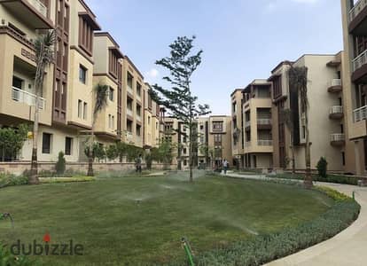 165 sqm Ground Floor Apartment with 135 sqm Garden for Sale in Green 5 Prime Location