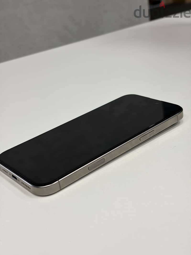 Apple - iPhone 16 Pro Max 2