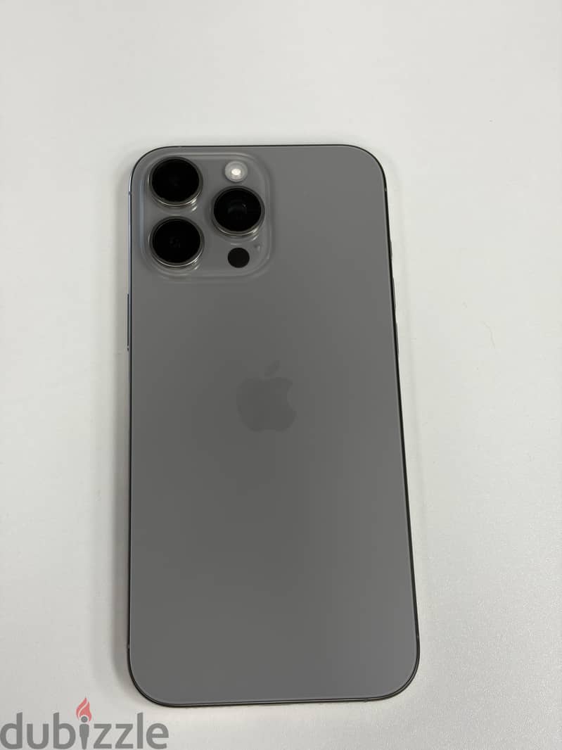 Apple - iPhone 16 Pro Max 4