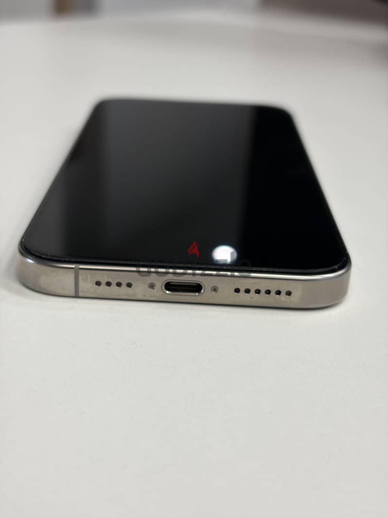 Apple - iPhone 16 Pro Max 5