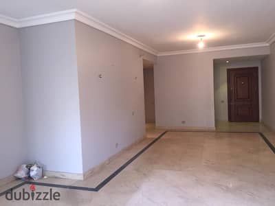 شقة للإيجار في كمبوند حدائق المهندسين – بالمطبخ والتكييفات