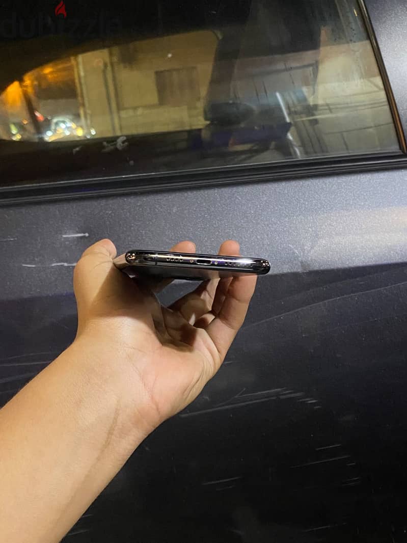 Apple - iPhone 11 Pro Max 1