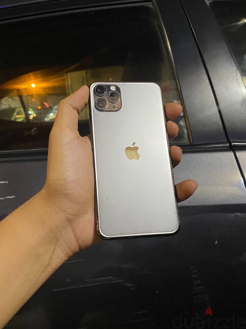 Apple - iPhone 11 Pro Max 2