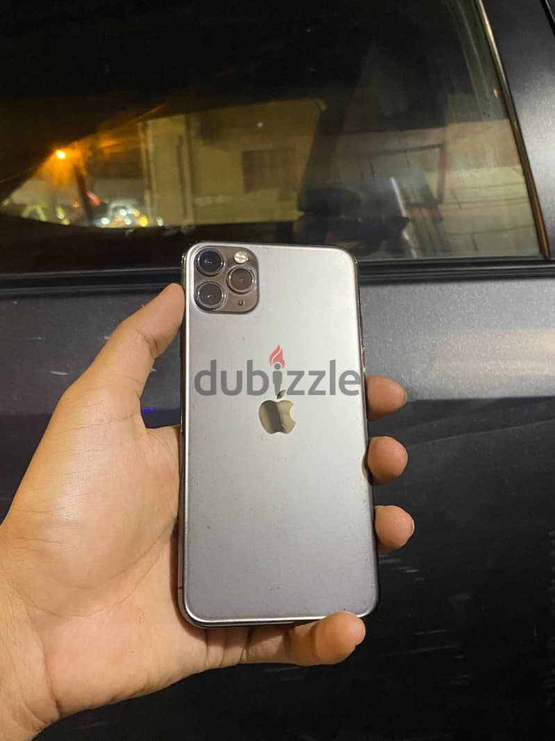 Apple - iPhone 11 Pro Max 3