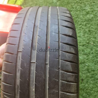 كاوتش مقاس 235/45.  ZR19