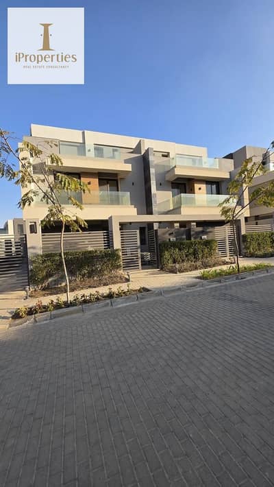 Villa 475 SQM Ready to move with Cash discount Modern Style in La Vista City | New Cairo Villa 475 SQM Ready to move with Cash discount Modern Style in La Vista City | New Cairo