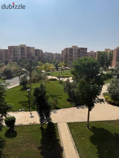 For sale, a distinctive apartment of 245 m in Madinaty B8, installment continuation, immediate delivery, installments at cash price