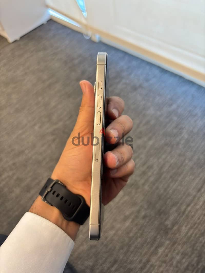 Apple - iPhone 16 Pro Max 6